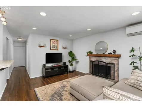 6625 SE 87th Avenue Portland OR 97266