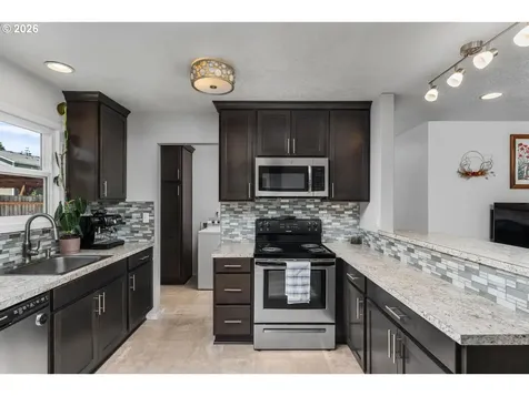 6625 SE 87th Avenue Portland OR 97266