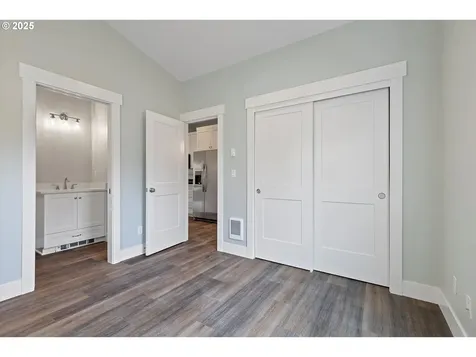 323 SE Oar Avenue Lincoln City OR 97367