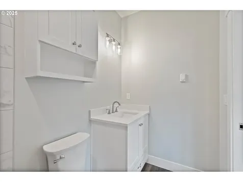 323 SE Oar Avenue Lincoln City OR 97367