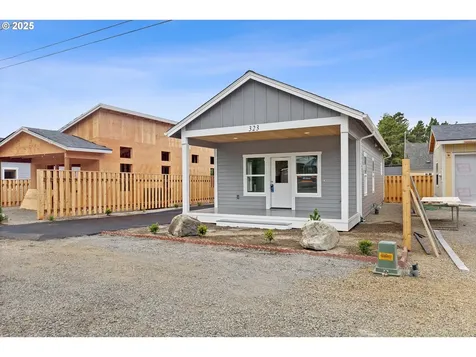 323 SE Oar Avenue Lincoln City OR 97367