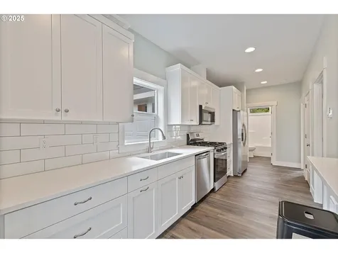 323 SE Oar Avenue Lincoln City OR 97367