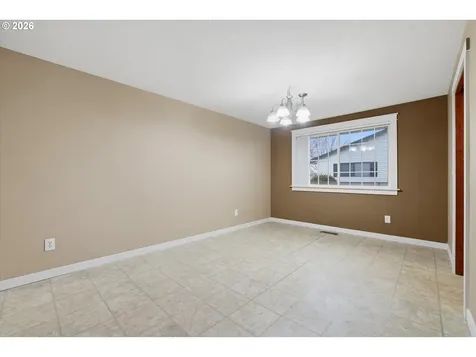 1967 Astor Way Woodburn OR 97071