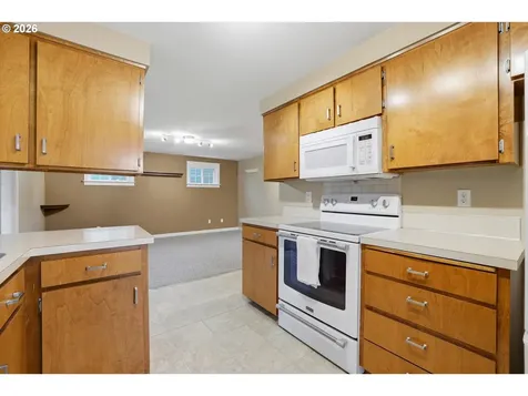 1967 Astor Way Woodburn OR 97071