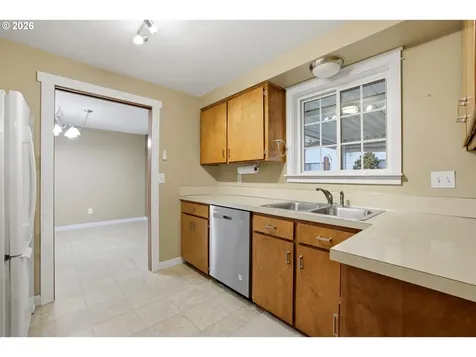 1967 Astor Way Woodburn OR 97071