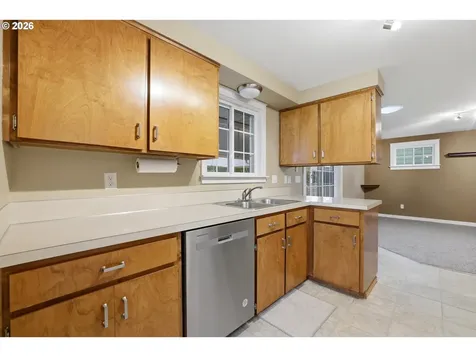 1967 Astor Way Woodburn OR 97071