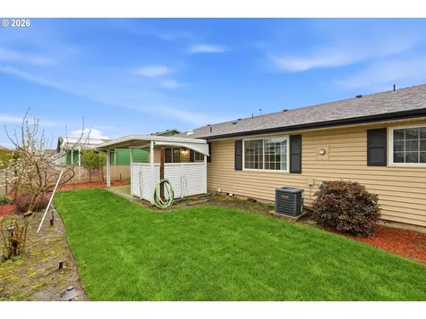 1967 Astor Way Woodburn OR 97071