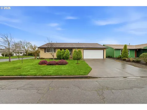 1967 Astor Way Woodburn OR 97071