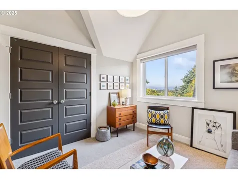 2040 NE Alameda Drive Portland OR 97212