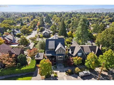 2040 NE Alameda Drive Portland OR 97212