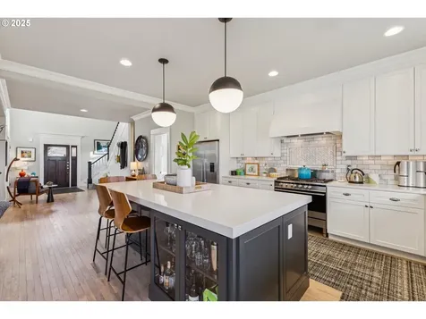 2040 NE Alameda Drive Portland OR 97212