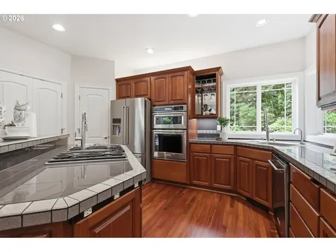 22868 SW Hillcrest Road West Linn OR 97068