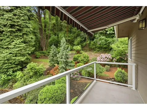 22868 SW Hillcrest Road West Linn OR 97068