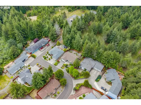 2142 Lynne Drive North Bend OR 97459