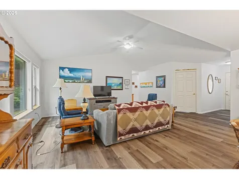 2142 Lynne Drive North Bend OR 97459