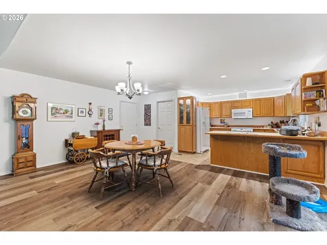 2142 Lynne Drive North Bend OR 97459