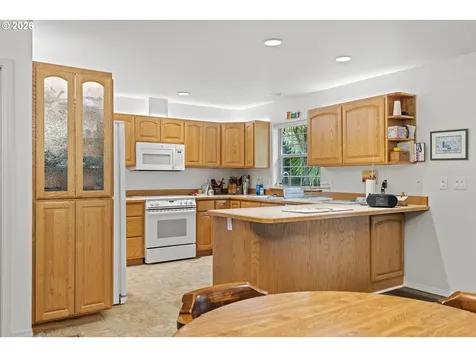 2142 Lynne Drive North Bend OR 97459