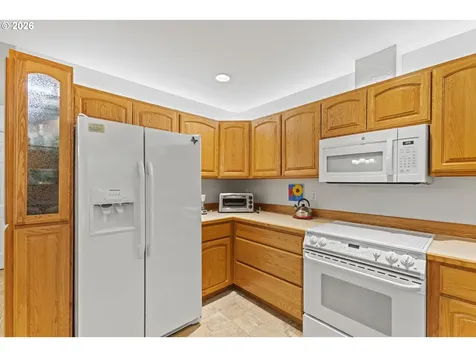 2142 Lynne Drive North Bend OR 97459