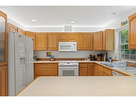 2142 Lynne Drive North Bend OR 97459