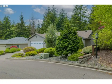 2142 Lynne Drive North Bend OR 97459