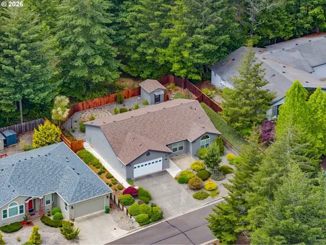 2142 Lynne Drive North Bend OR 97459