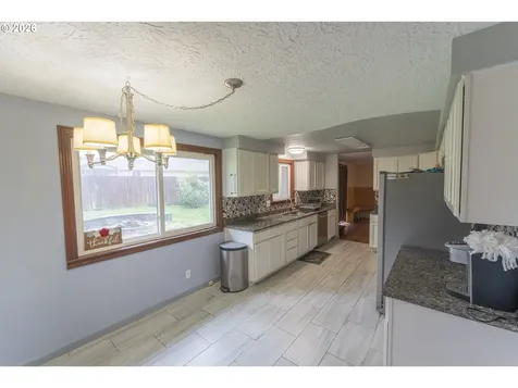4905 NE 142nd Avenue Vancouver WA 98682
