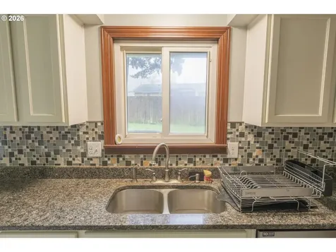 4905 NE 142nd Avenue Vancouver WA 98682