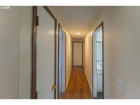 4905 NE 142nd Avenue Vancouver WA 98682