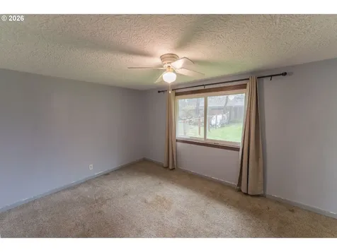 4905 NE 142nd Avenue Vancouver WA 98682