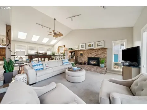 21615 NE Interlachen Lane Fairview OR 97024