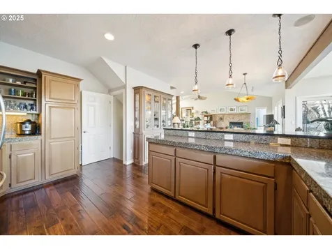 21615 NE Interlachen Lane Fairview OR 97024