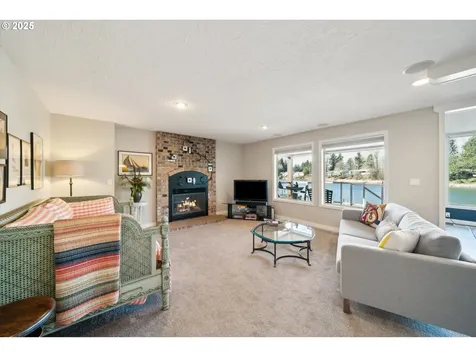 21615 NE Interlachen Lane Fairview OR 97024