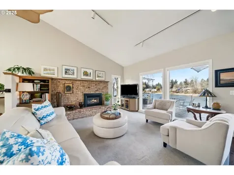 21615 NE Interlachen Lane Fairview OR 97024