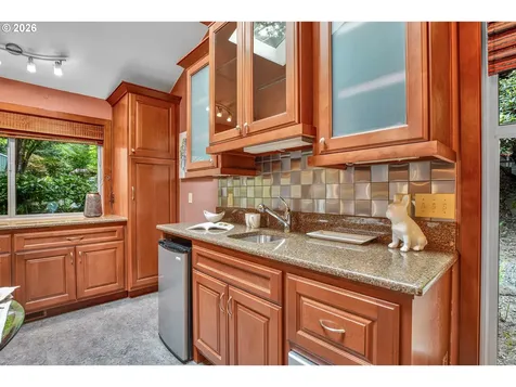 10033 SW Quail Post Road Portland OR 97219