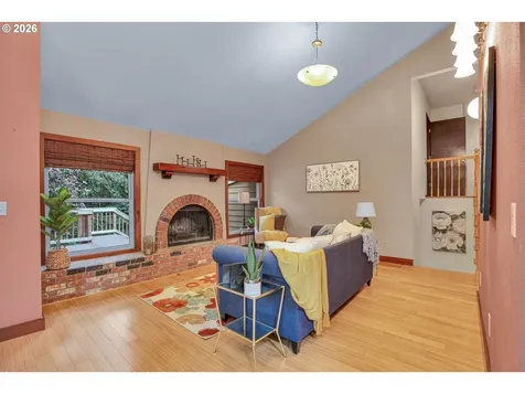 10033 SW Quail Post Road Portland OR 97219