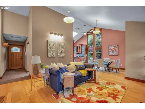 10033 SW Quail Post Road Portland OR 97219