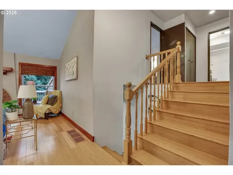 10033 SW Quail Post Road Portland OR 97219