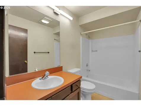 10033 SW Quail Post Road Portland OR 97219