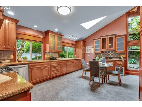 10033 SW Quail Post Road Portland OR 97219