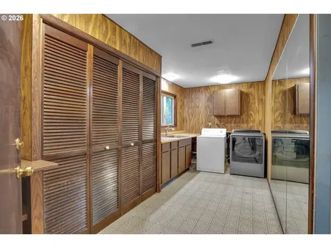 10033 SW Quail Post Road Portland OR 97219