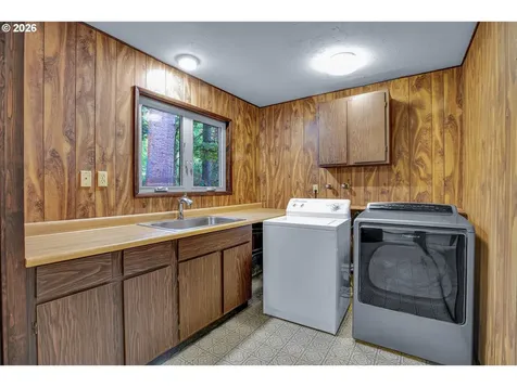 10033 SW Quail Post Road Portland OR 97219