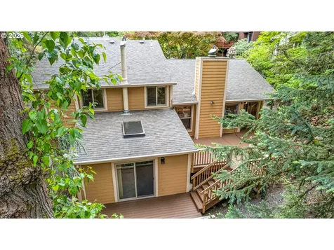 10033 SW Quail Post Road Portland OR 97219