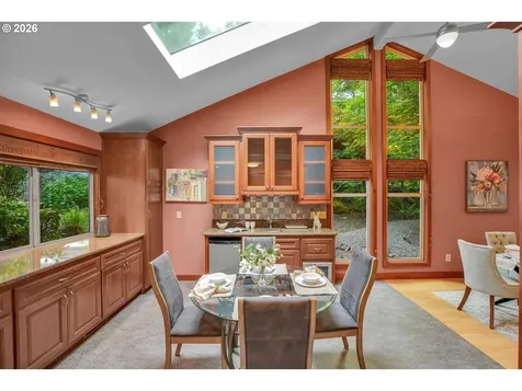 10033 SW Quail Post Road Portland OR 97219