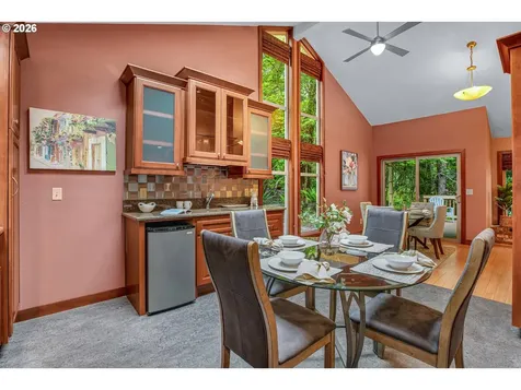 10033 SW Quail Post Road Portland OR 97219