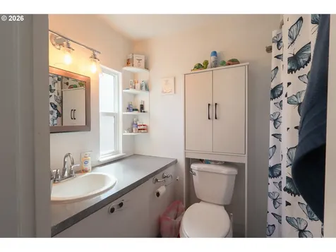 1901 SE Minter Bridge Road Hillsboro OR 97123