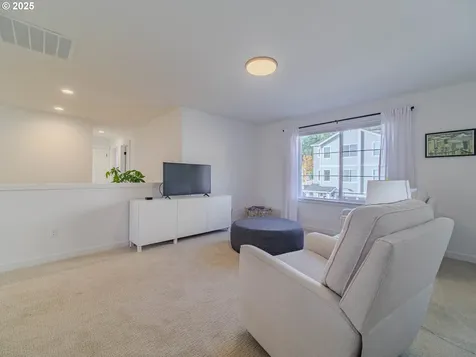 8588 SW Summit Court Portland OR 97225