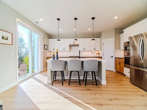 8588 SW Summit Court Portland OR 97225