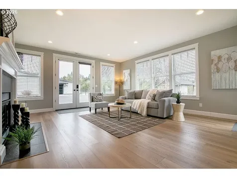 302 Waters Road Castle Rock WA 98611