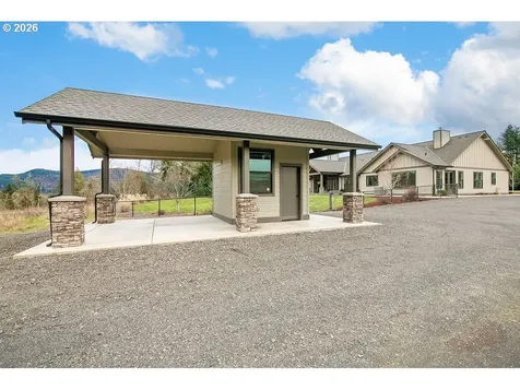 302 Waters Road Castle Rock WA 98611
