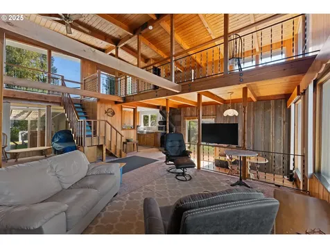 1210 E Mar Vista Lane Brookings OR 97415